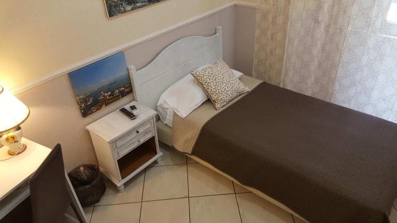 B&B Napoli Centrale Room&Jacuzzi Exterior foto